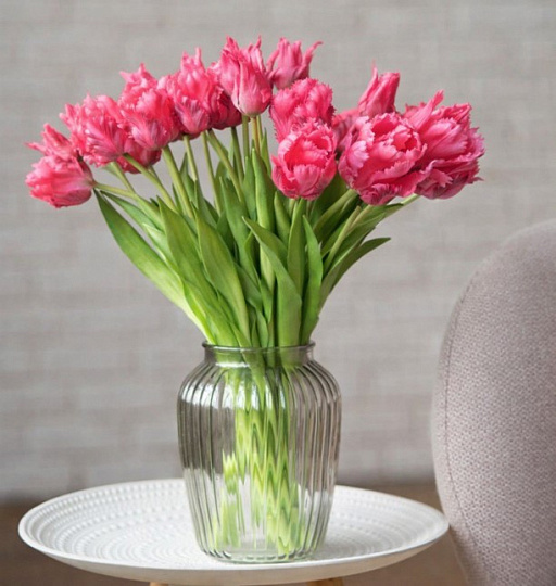 Тюльпаны, букет (бахромчатые 3 шт + закрытые 2 шт) (темно-розовый)